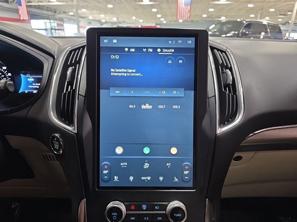 2022 Ford Edge Titanium Carbravo Certified