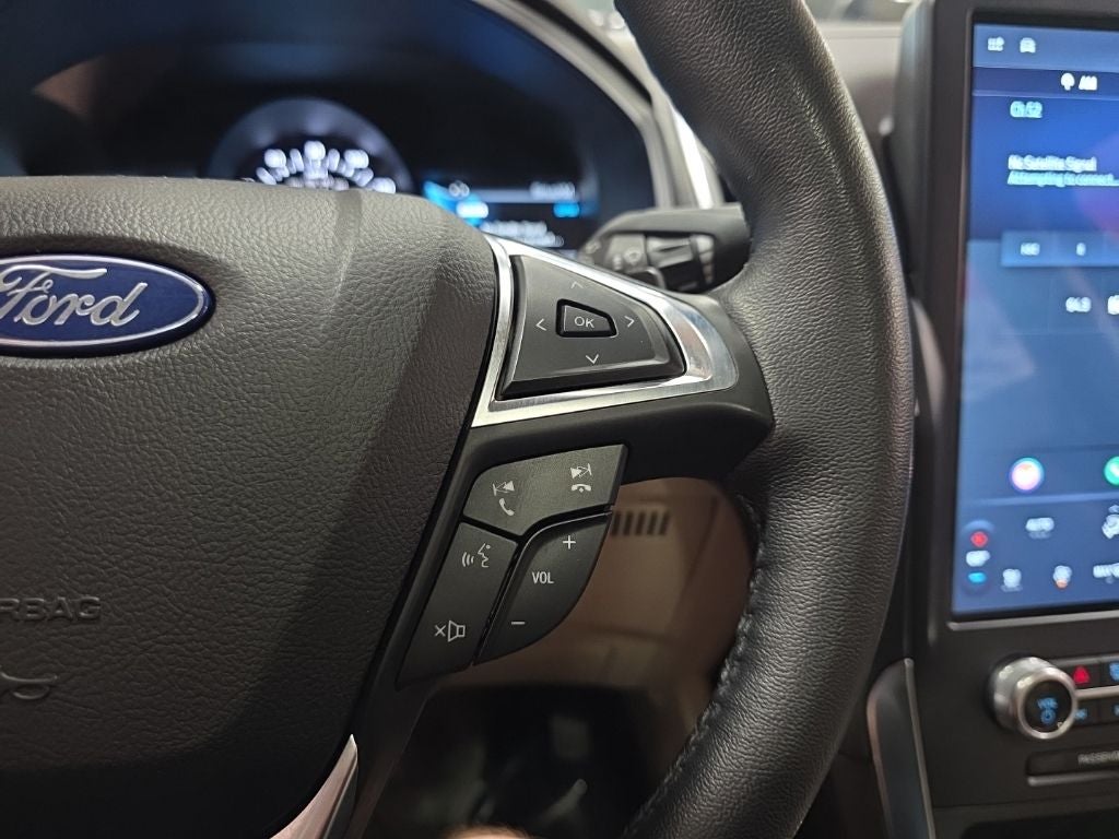 2022 Ford Edge Titanium Carbravo Certified