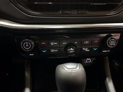 2025 Jeep Compass Trailhawk Carbravo Certified
