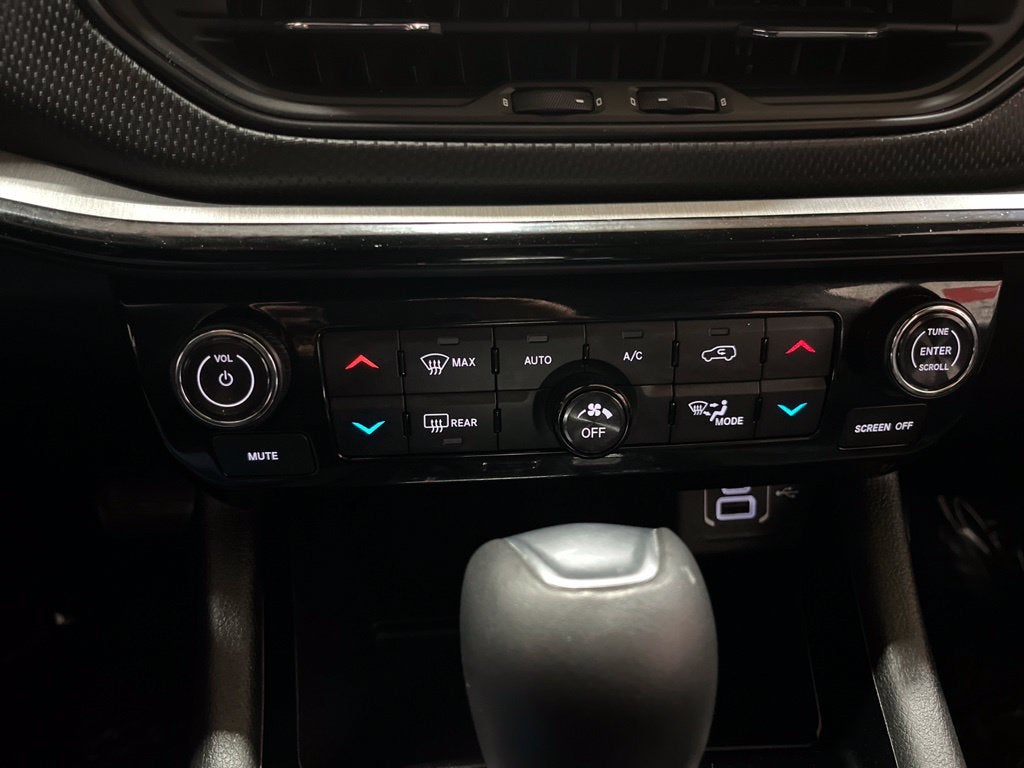 2025 Jeep Compass Trailhawk Carbravo Certified