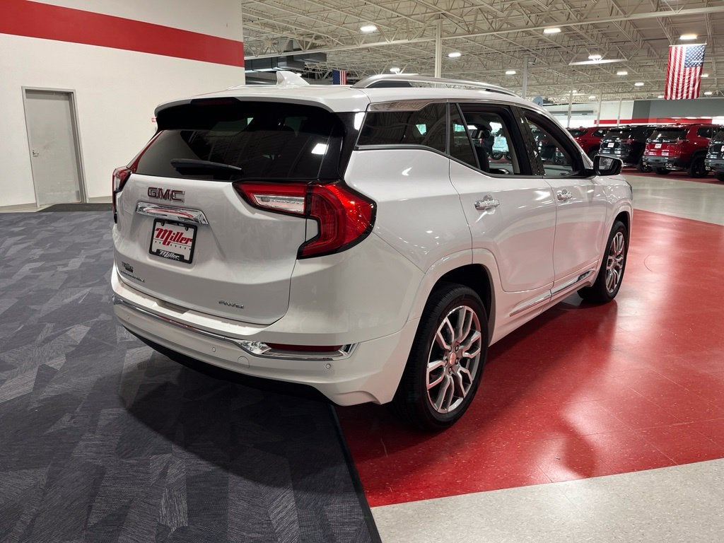 2024 GMC Terrain Denali Carbravo Certified