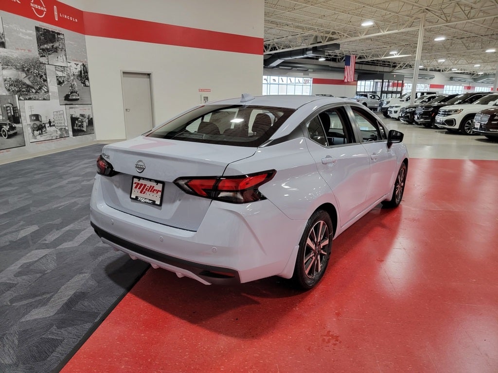 2025 Nissan Versa 1.6 SV