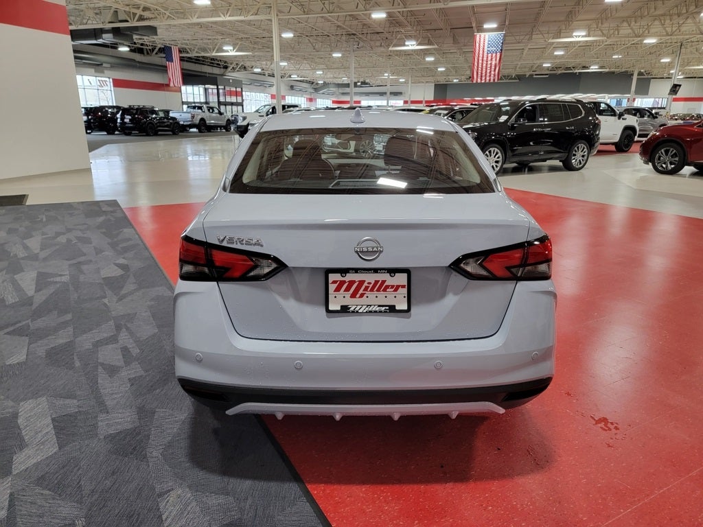 2025 Nissan Versa 1.6 SV