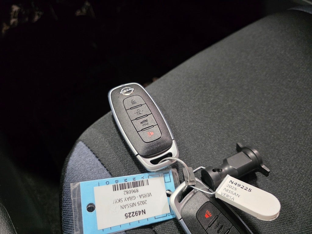 2025 Nissan Versa 1.6 SV