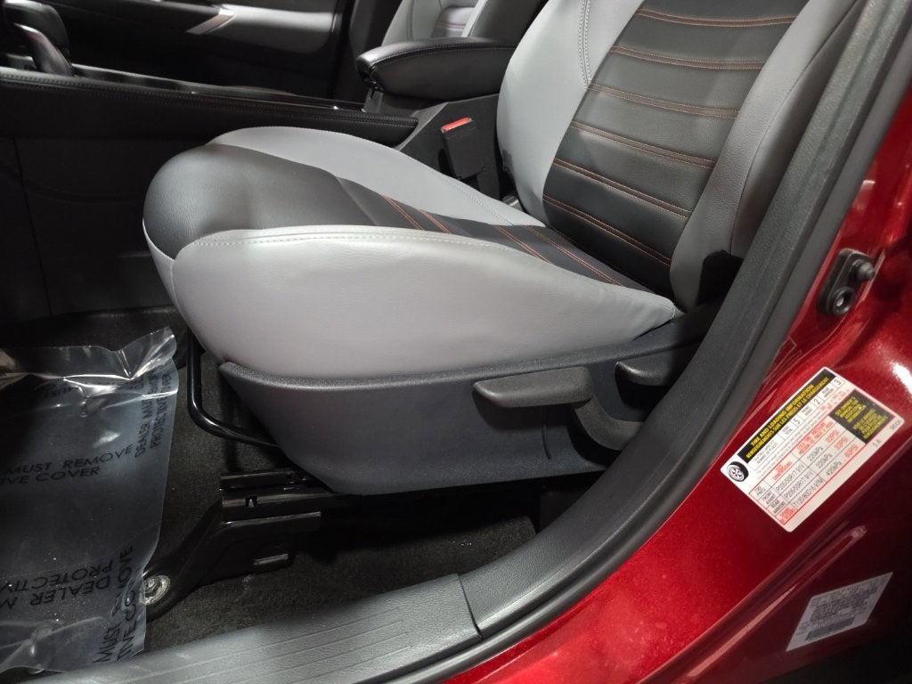 2024 Nissan Kicks SR Carbravo CPO
