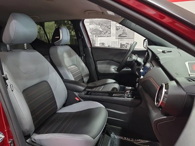 2024 Nissan Kicks SR Carbravo CPO