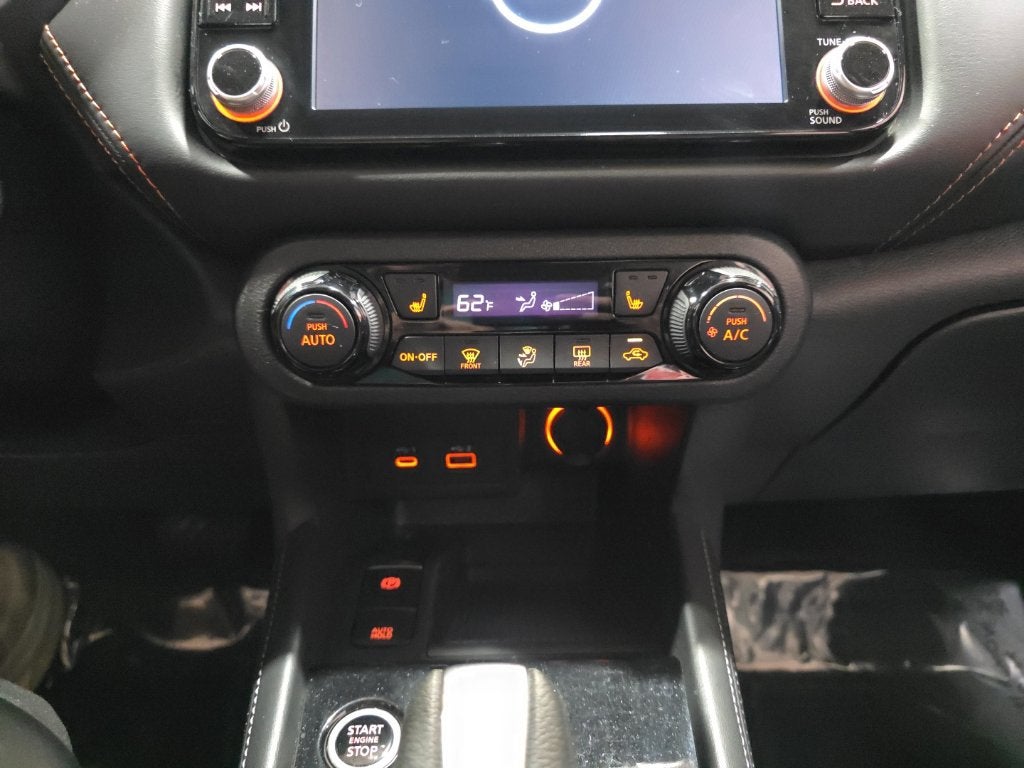 2024 Nissan Kicks SR Carbravo CPO