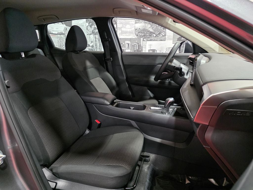 2025 Nissan Kicks S