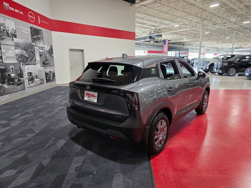 2025 Nissan Kicks S