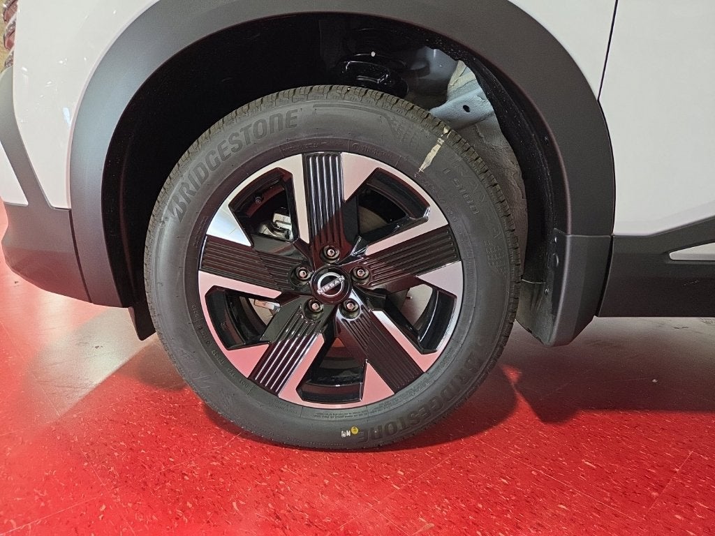 2027 Nissan Kicks SV