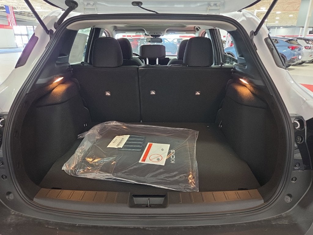2027 Nissan Kicks SV