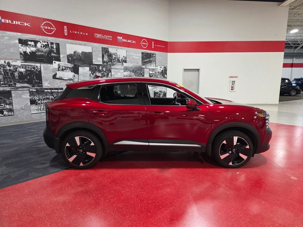 2025 Nissan Kicks SR