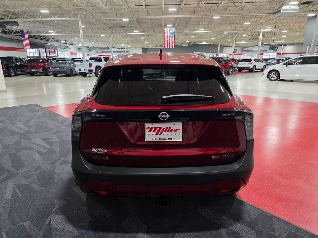 2025 Nissan Kicks SR