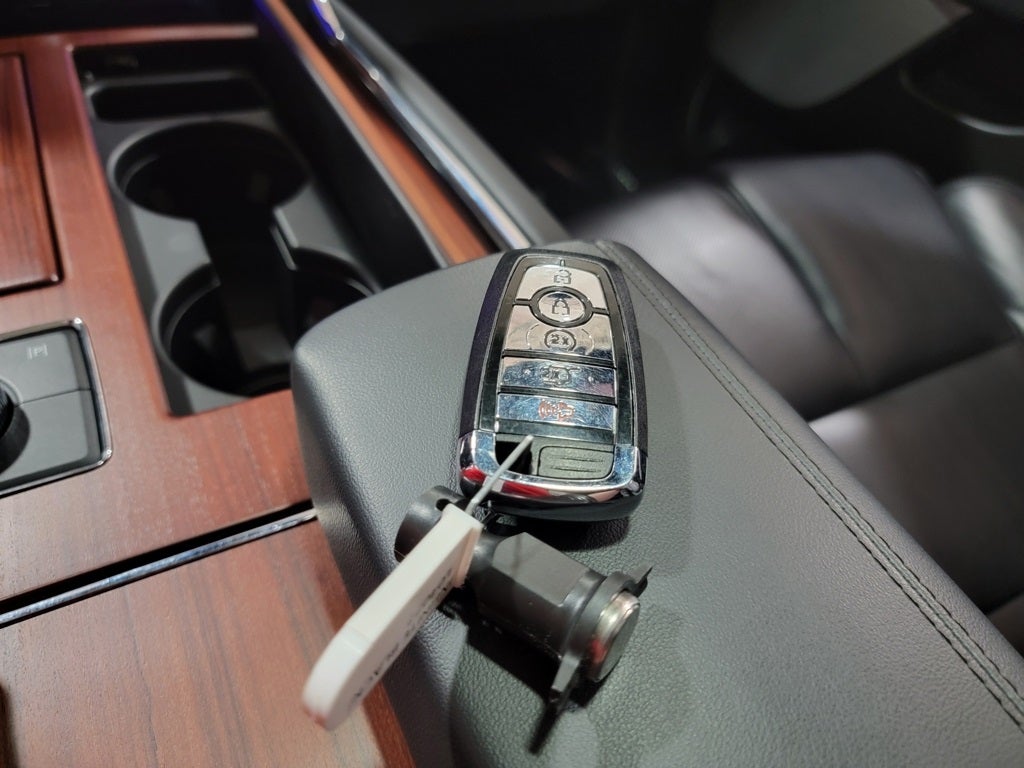 2023 Lincoln Navigator L Reserve