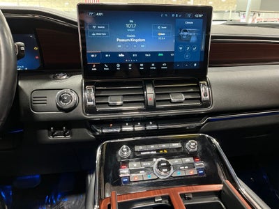 2023 Lincoln Navigator L Reserve