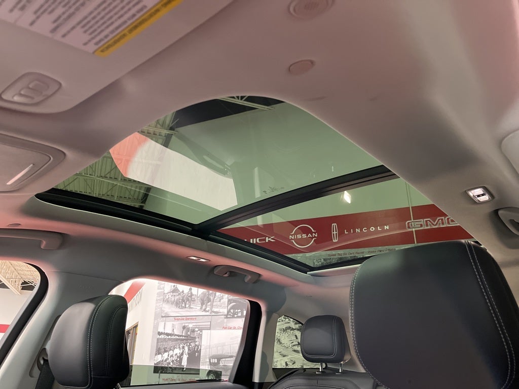 2025 Lincoln Nautilus Reserve