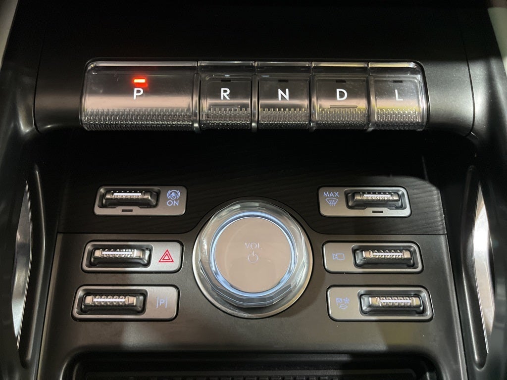 2025 Lincoln Nautilus Reserve