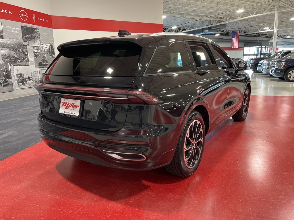 2025 Lincoln Nautilus Reserve