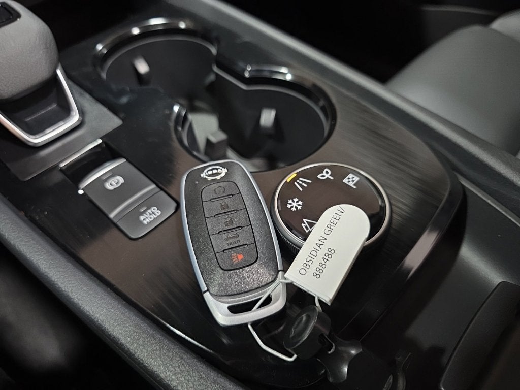 2026 Nissan Rogue Dark Armor