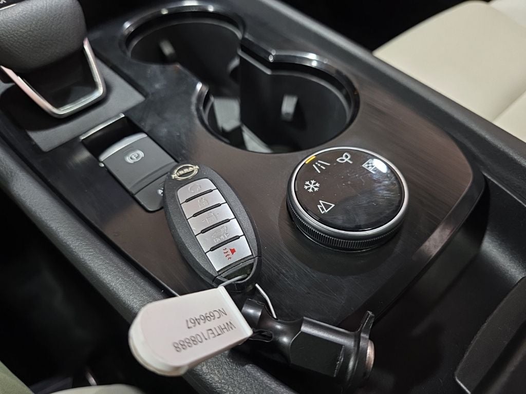 2022 Nissan Rogue SV