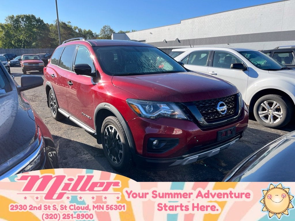 2020 Nissan Pathfinder SL