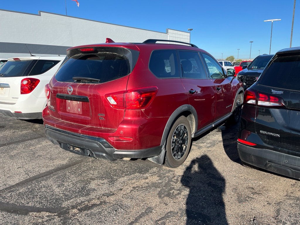 2020 Nissan Pathfinder SL