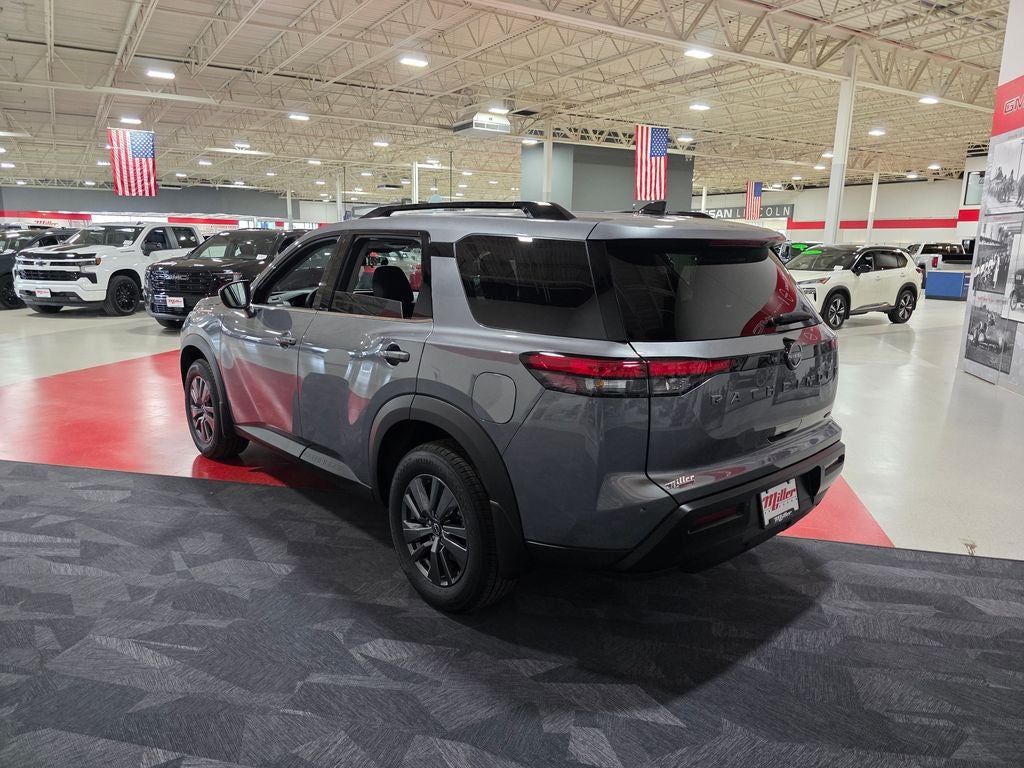 2026 Nissan Pathfinder SV