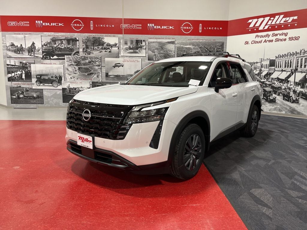 2026 Nissan Pathfinder SV