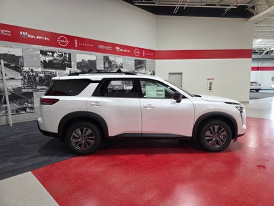 2026 Nissan Pathfinder SV