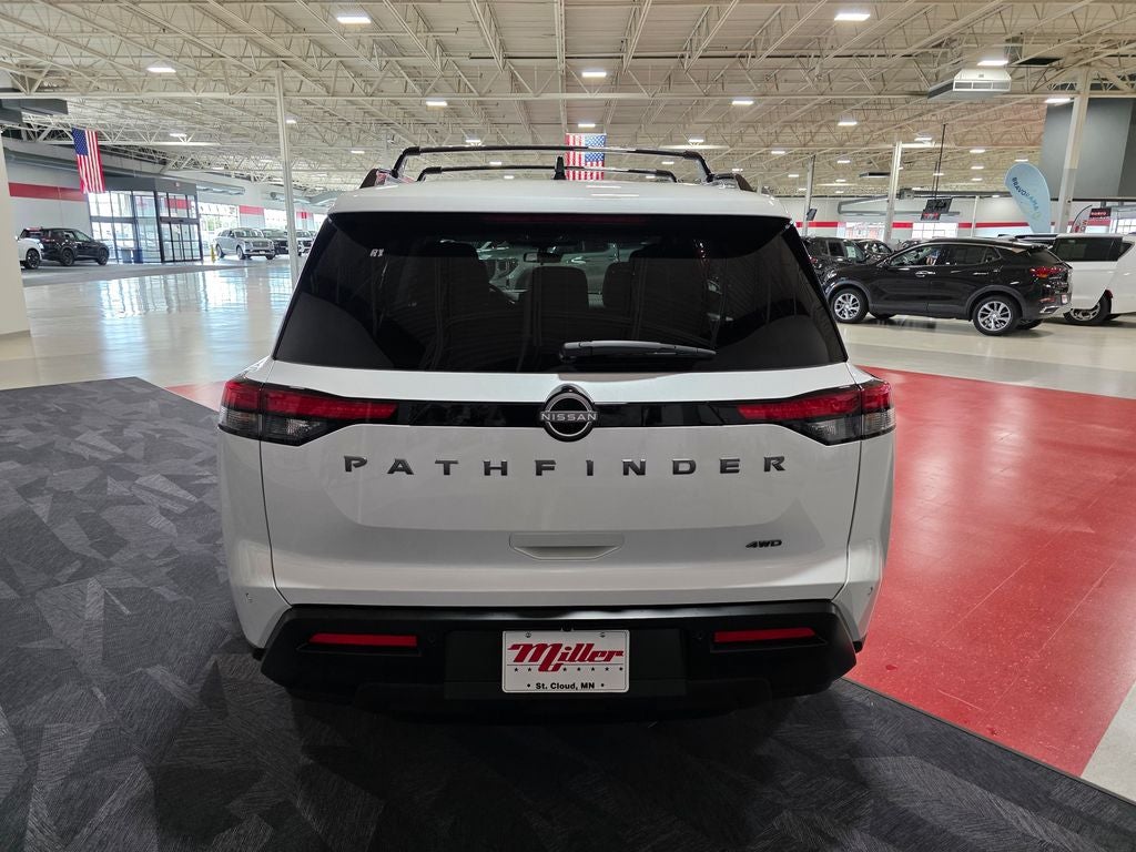 2026 Nissan Pathfinder SV