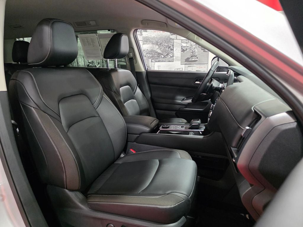2023 Nissan Pathfinder SL Carbravo GM CPO