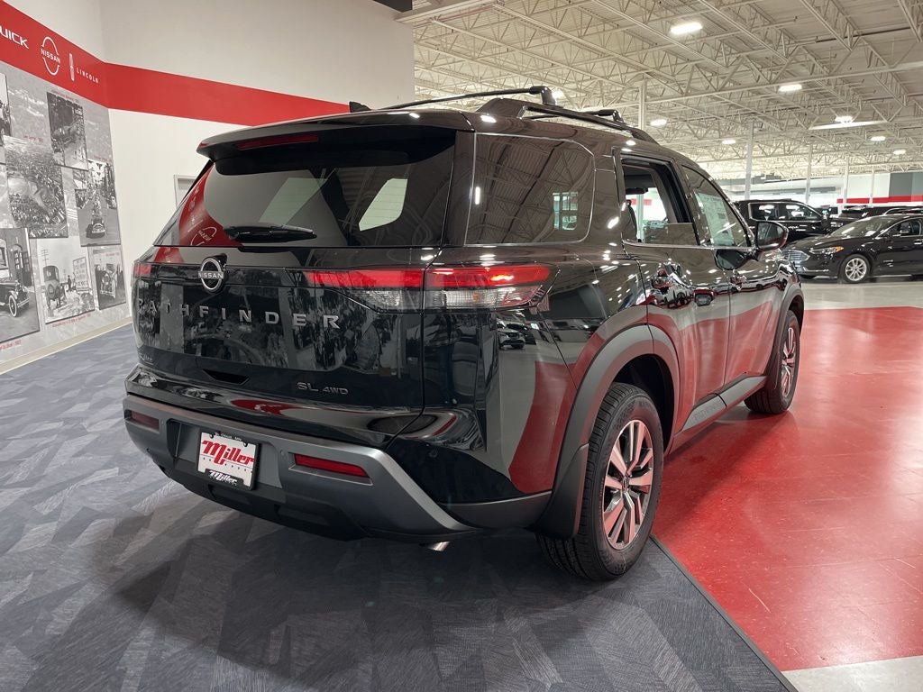 2026 Nissan Pathfinder SL