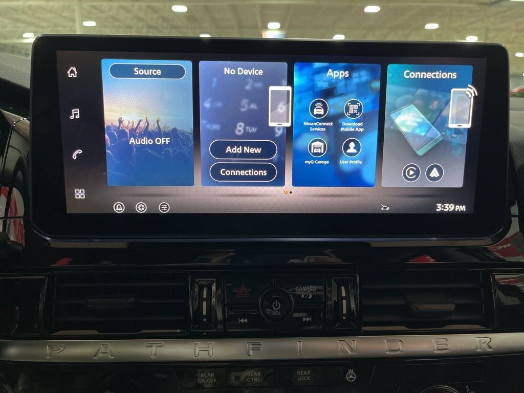 2026 Nissan Pathfinder SL