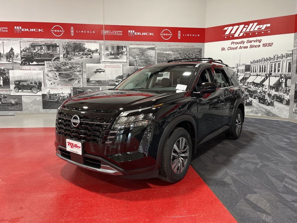 2026 Nissan Pathfinder SL