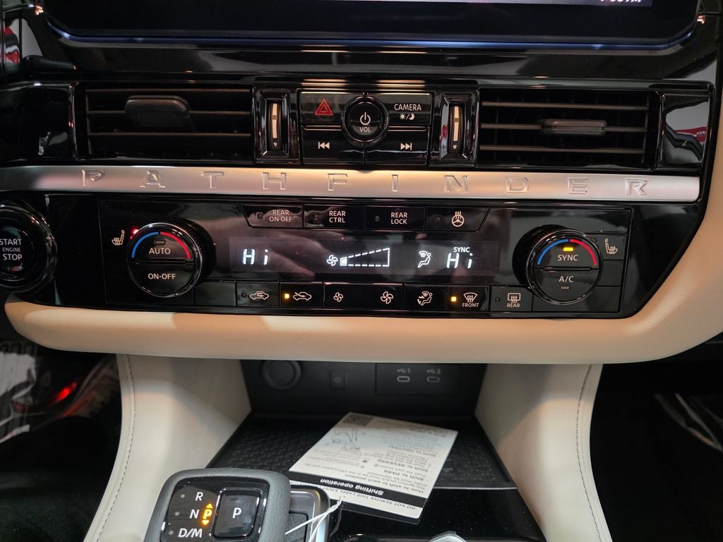 2026 Nissan Pathfinder SL