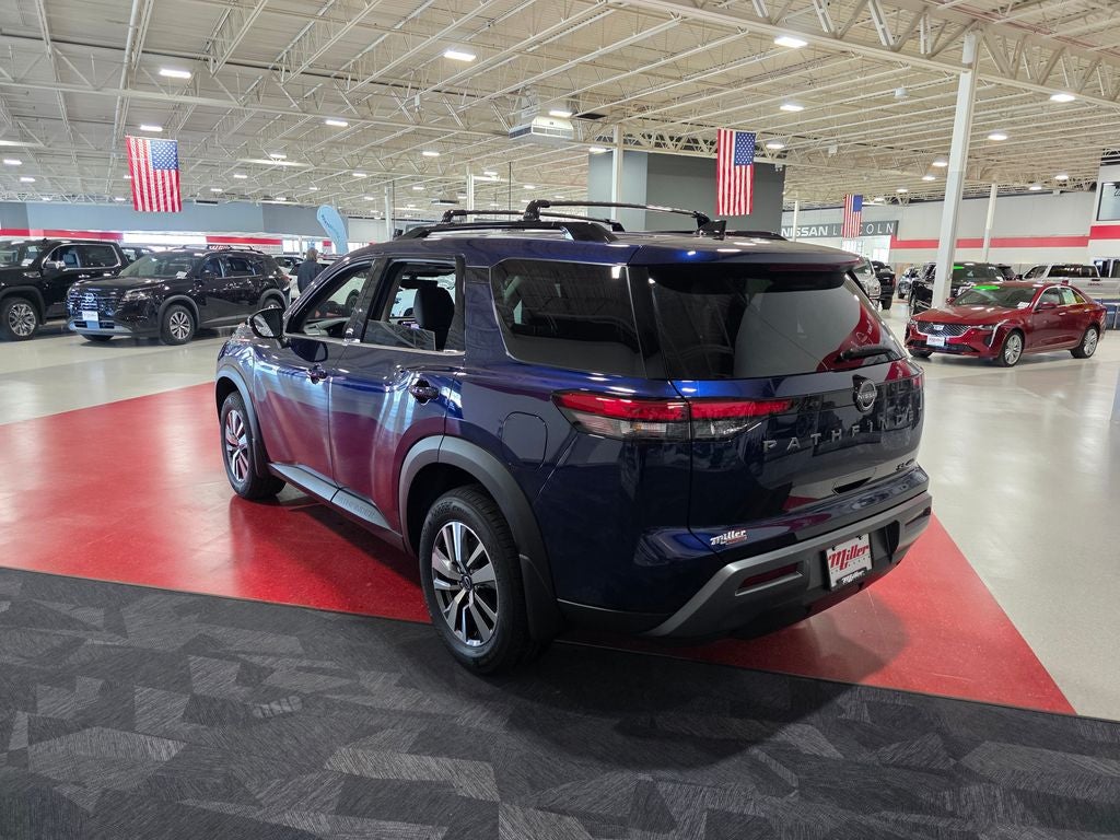 2026 Nissan Pathfinder SL