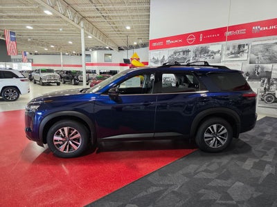 2026 Nissan Pathfinder SL