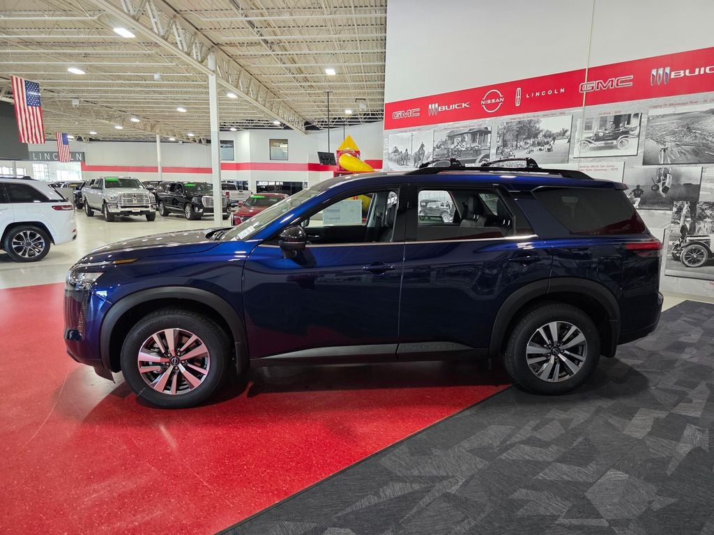 2026 Nissan Pathfinder SL