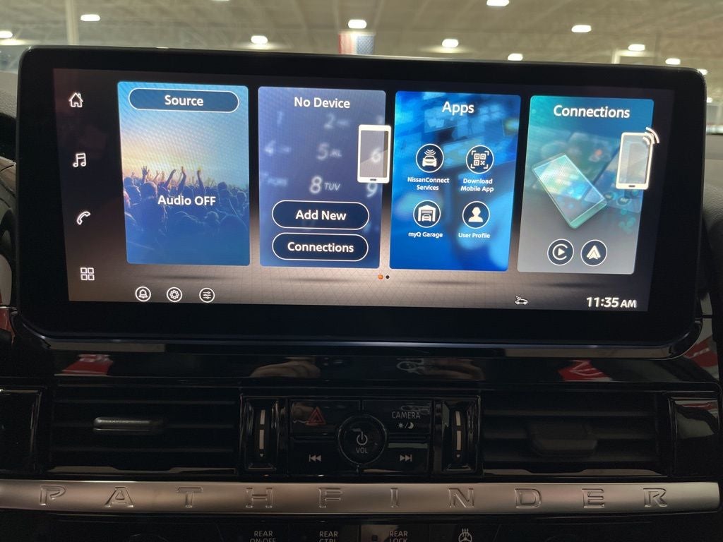 2026 Nissan Pathfinder SL