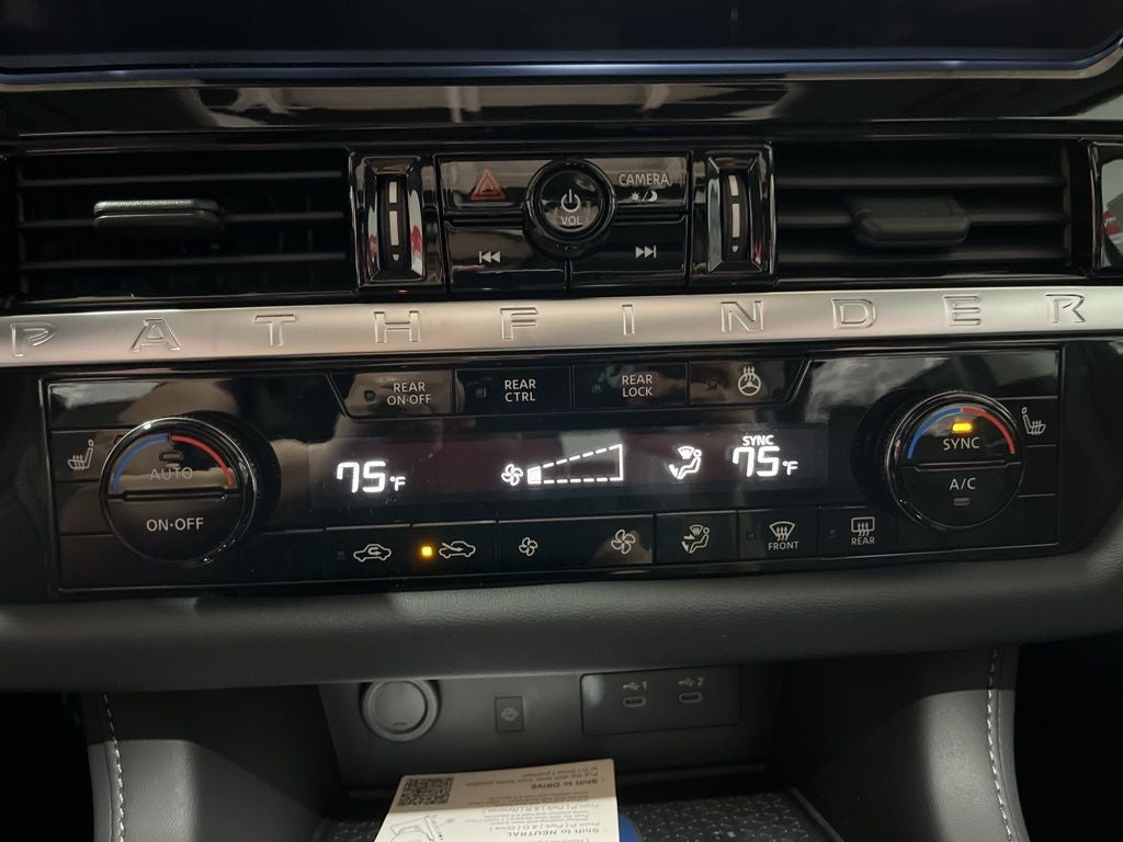 2026 Nissan Pathfinder SL