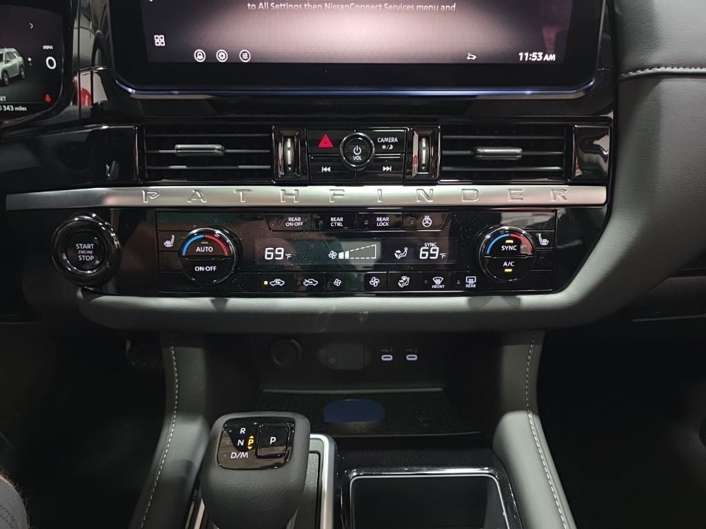 2026 Nissan Pathfinder SL