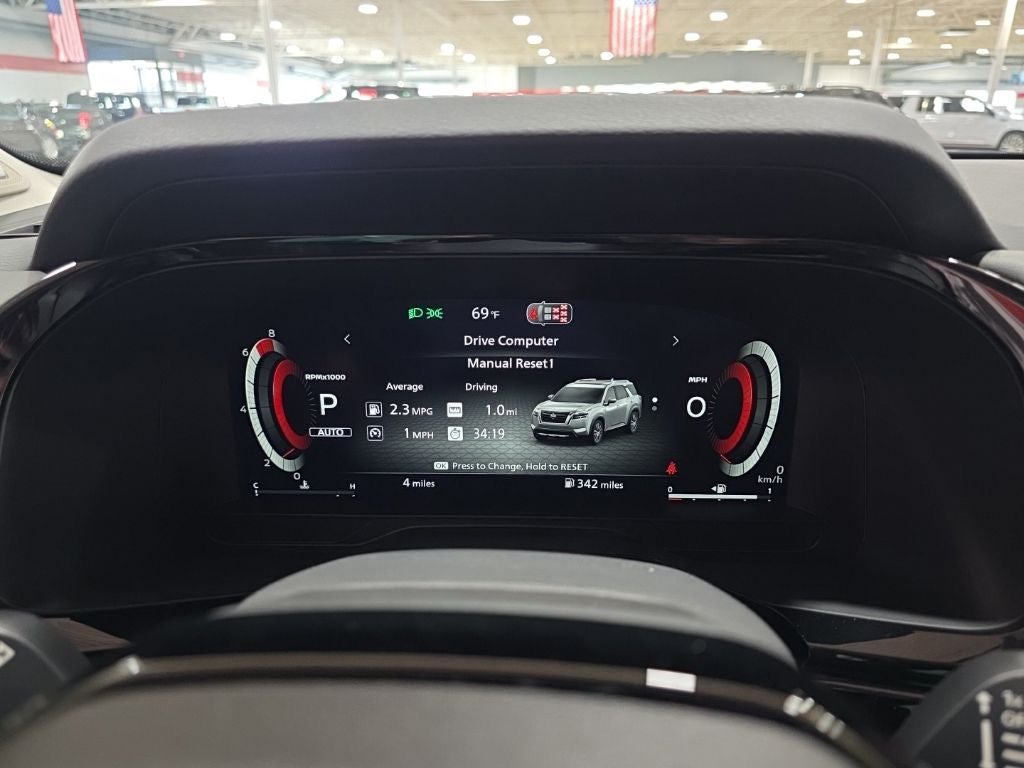 2026 Nissan Pathfinder SL