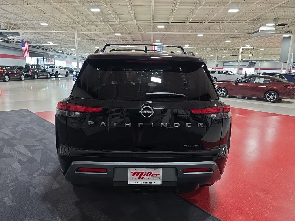 2026 Nissan Pathfinder SL