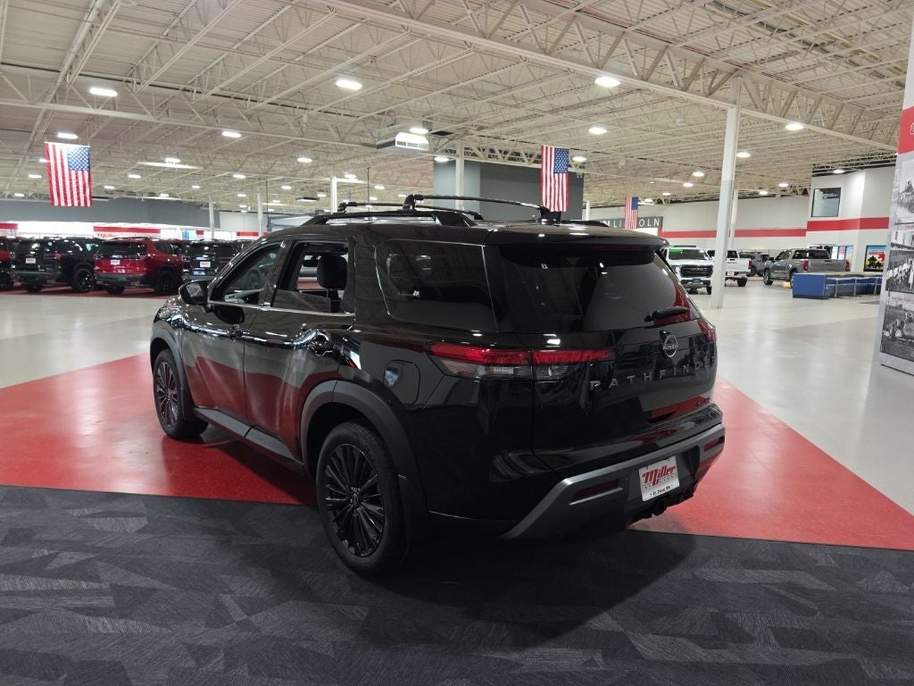 2026 Nissan Pathfinder SL
