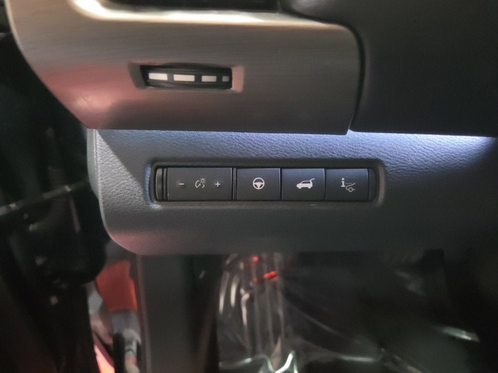 2022 Nissan Pathfinder Platinum Carbravo CPO