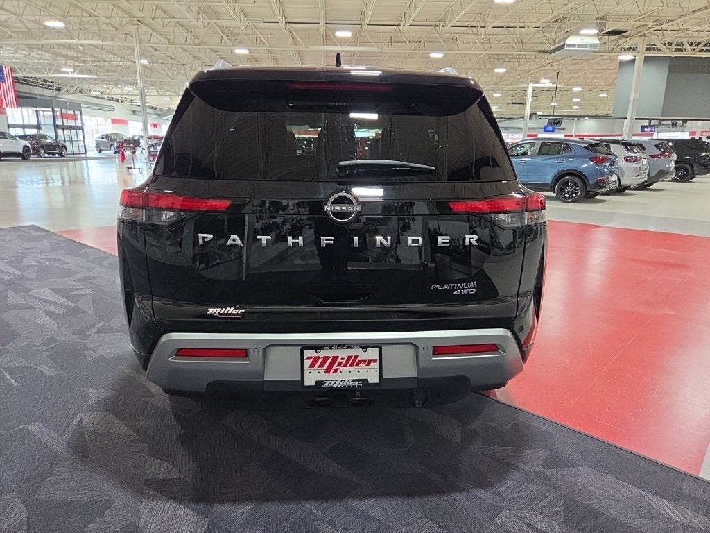 2022 Nissan Pathfinder Platinum Carbravo CPO