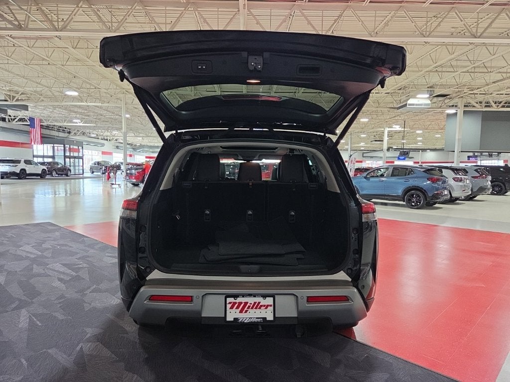2022 Nissan Pathfinder Platinum Carbravo CPO