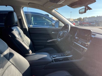 2023 Nissan Pathfinder Platinum Carbravo Certified