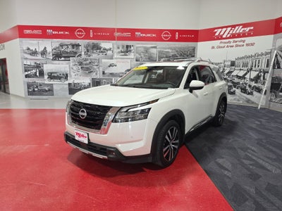 2023 Nissan Pathfinder Platinum Carbravo Certified