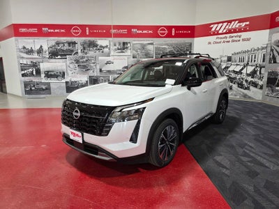 2026 Nissan Pathfinder Platinum